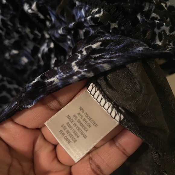 Dressbarn Plus Size Womens blue/black/sheer top size 1X pre-owned - Picture 8 of 13